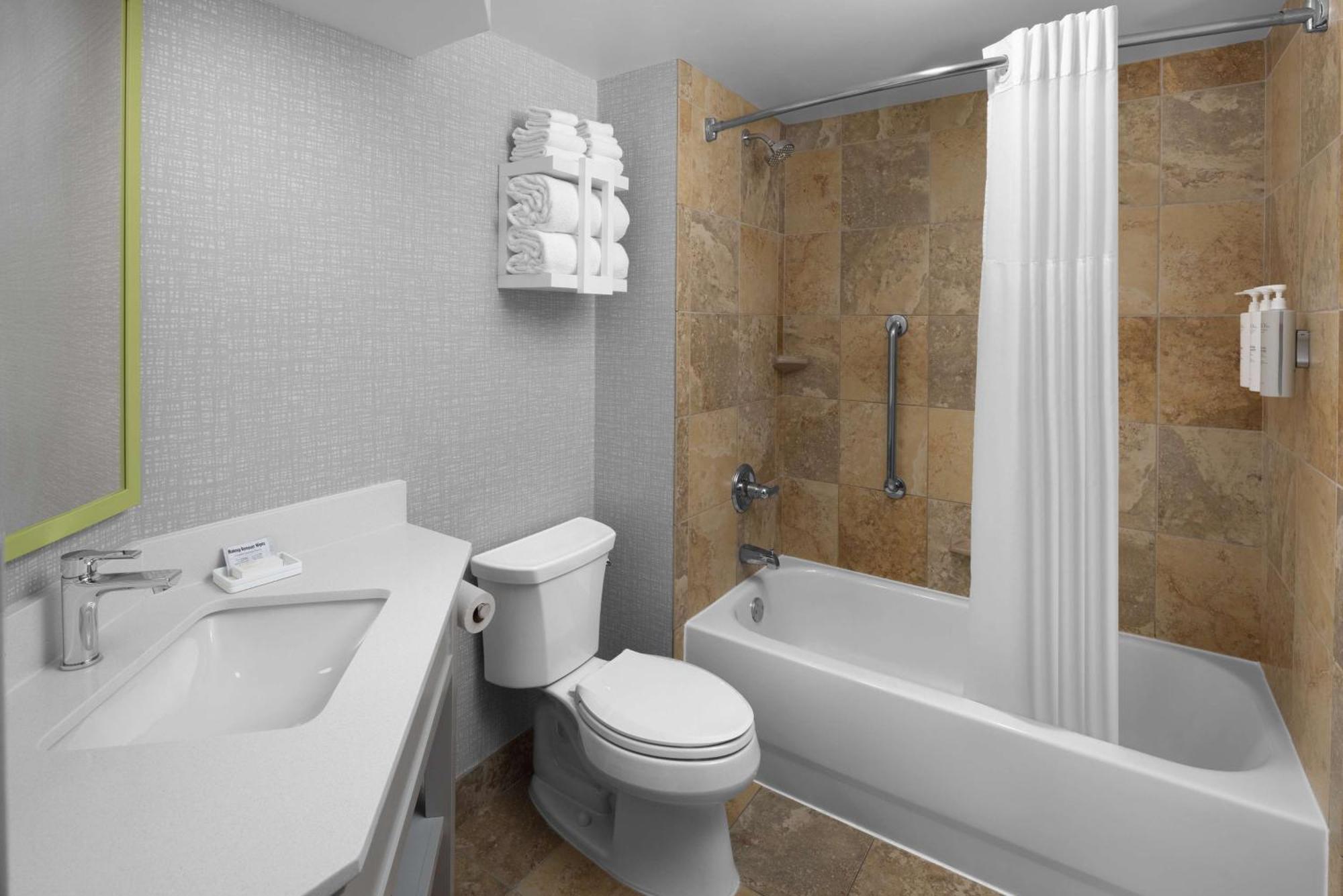 Hampton Inn Cleveland-Downtown Exterior foto
