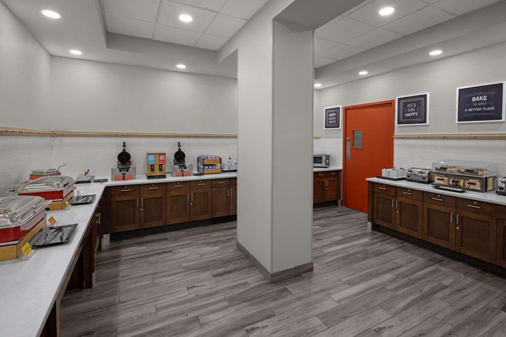 Hampton Inn Cleveland-Downtown Restaurante foto