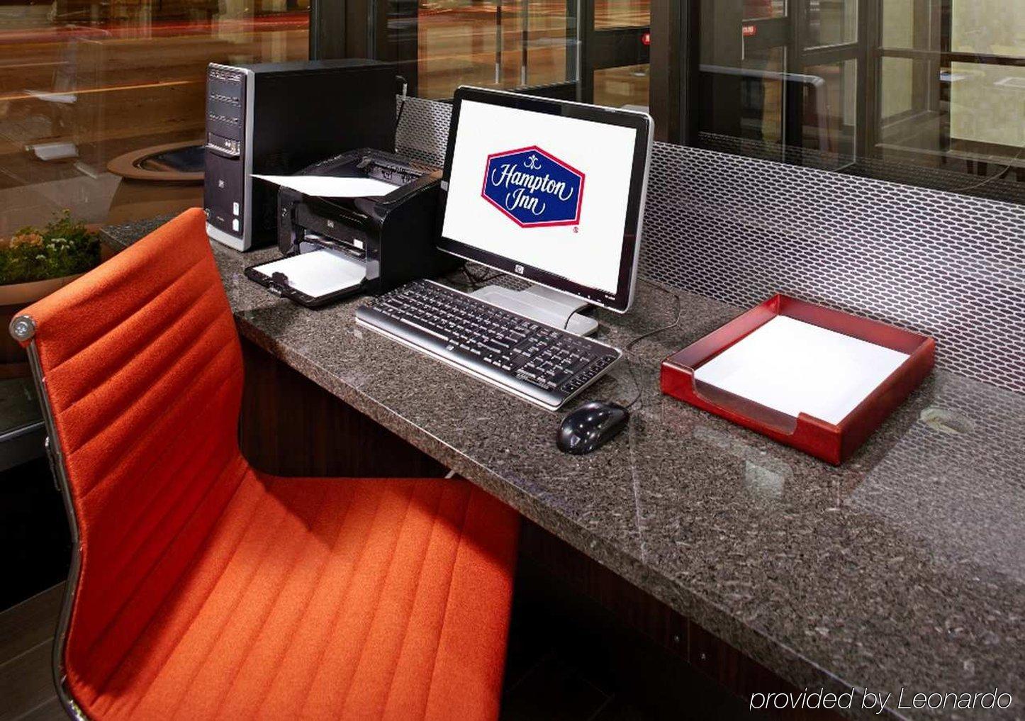 Hampton Inn Cleveland-Downtown Exterior foto