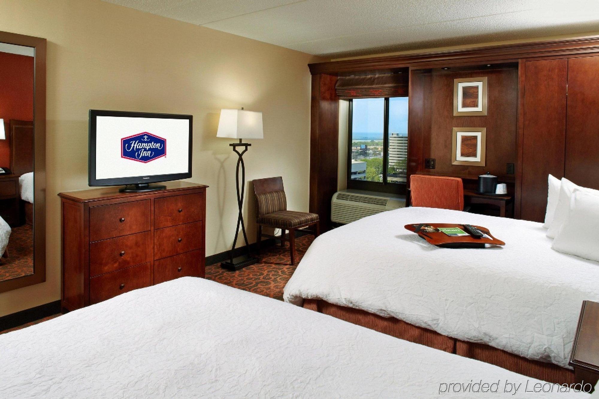 Hampton Inn Cleveland-Downtown Exterior foto