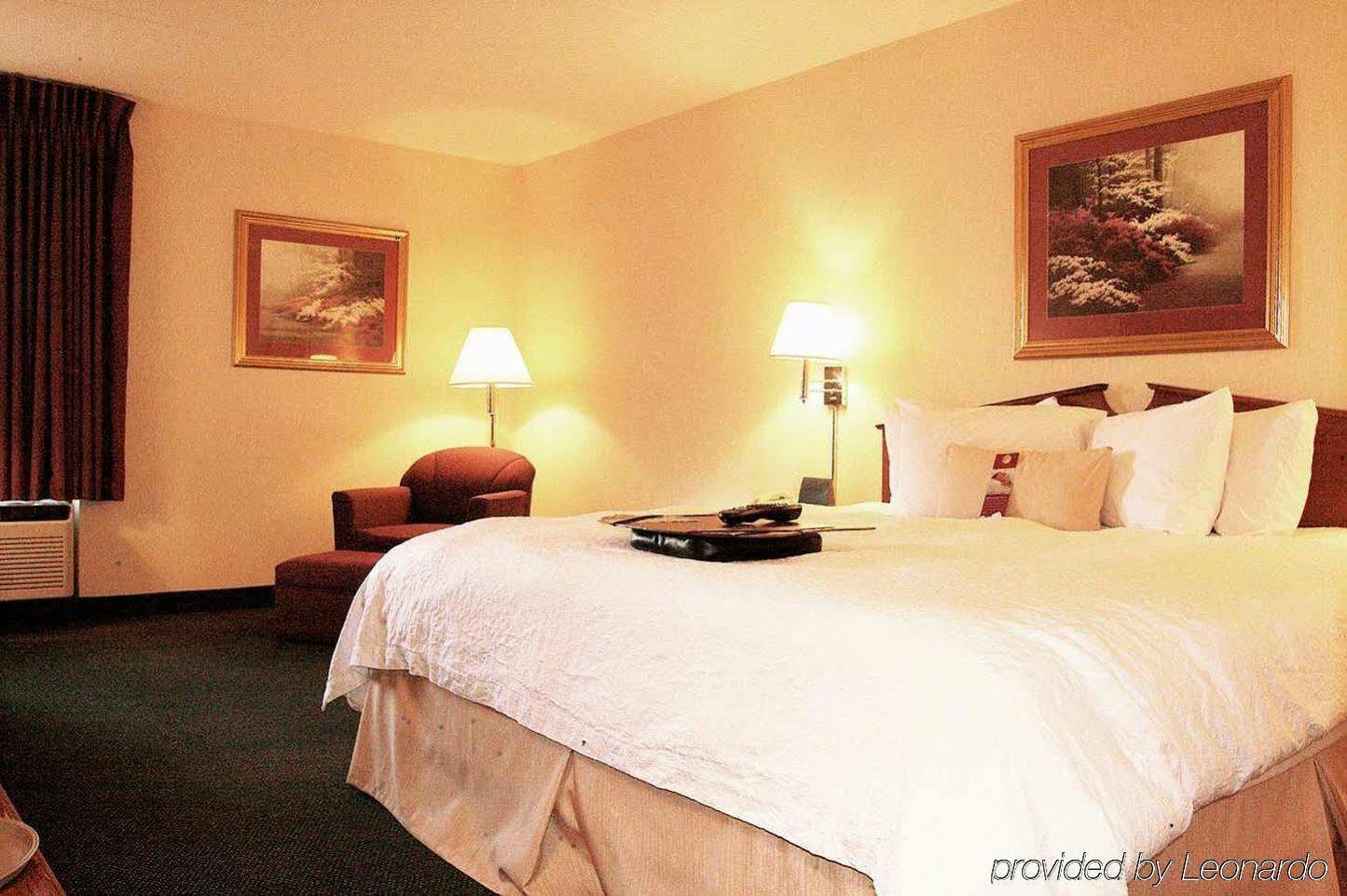 Hampton Inn Cleveland-Downtown Exterior foto